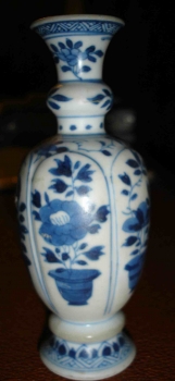 Vung Tau cargo small blue and white vase